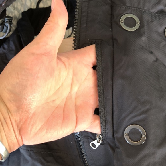 SOLD 🙌🏼 REI Hooded Raincoat Sz S - Picture 11 of 15